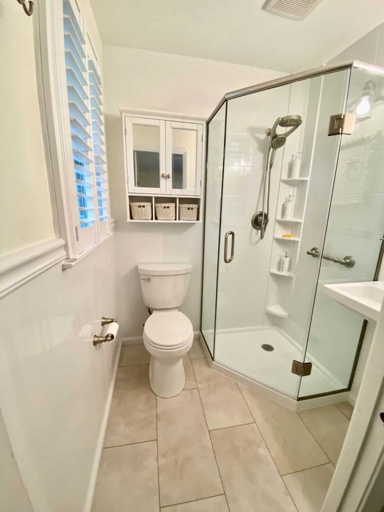 5 Misconceptions About Acrylic Bathrooms